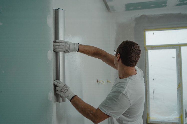 Innenausbau und Renovierungsarbeiten in einem Gebäude
