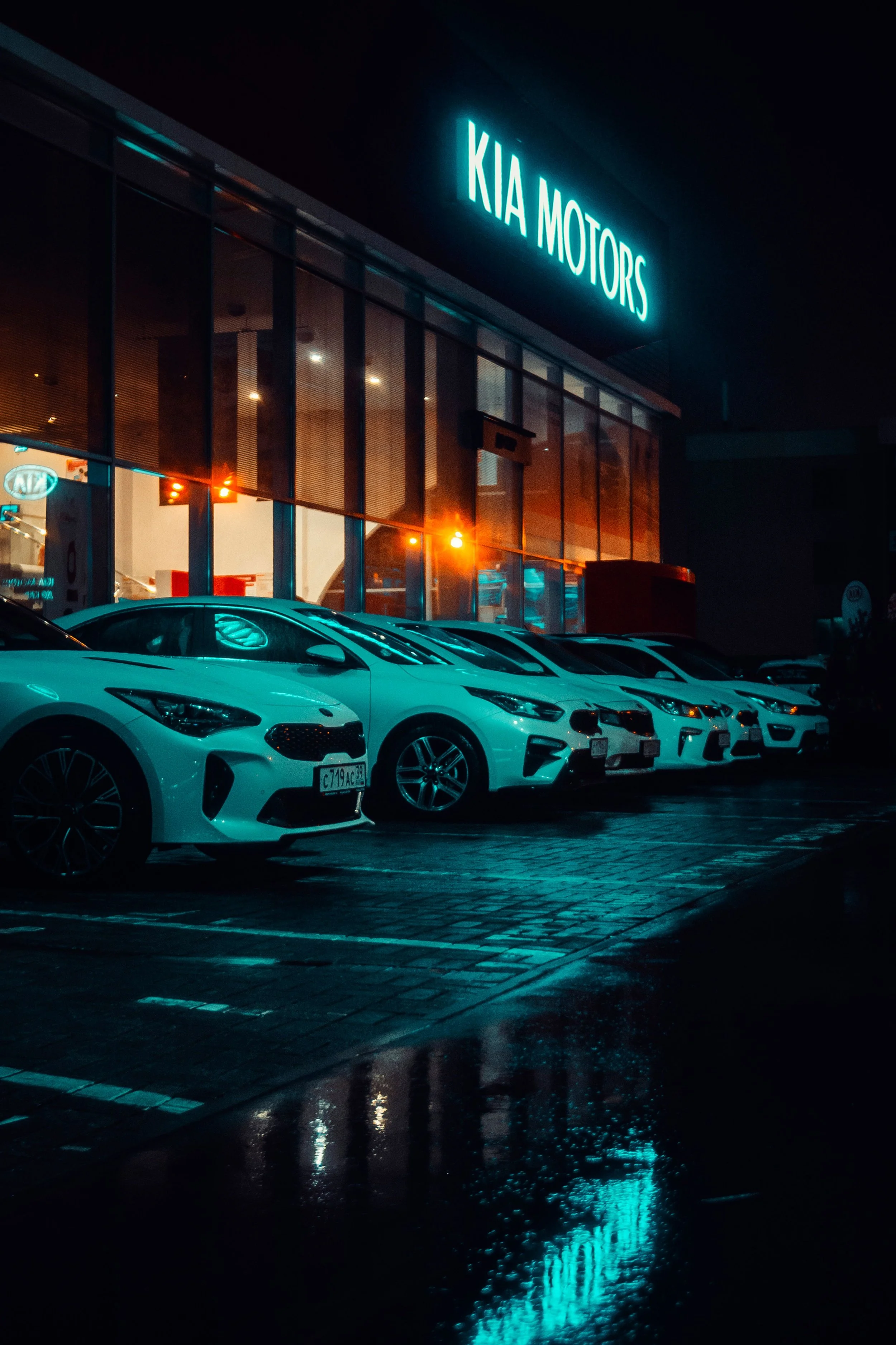 Auto dealership loitering detection