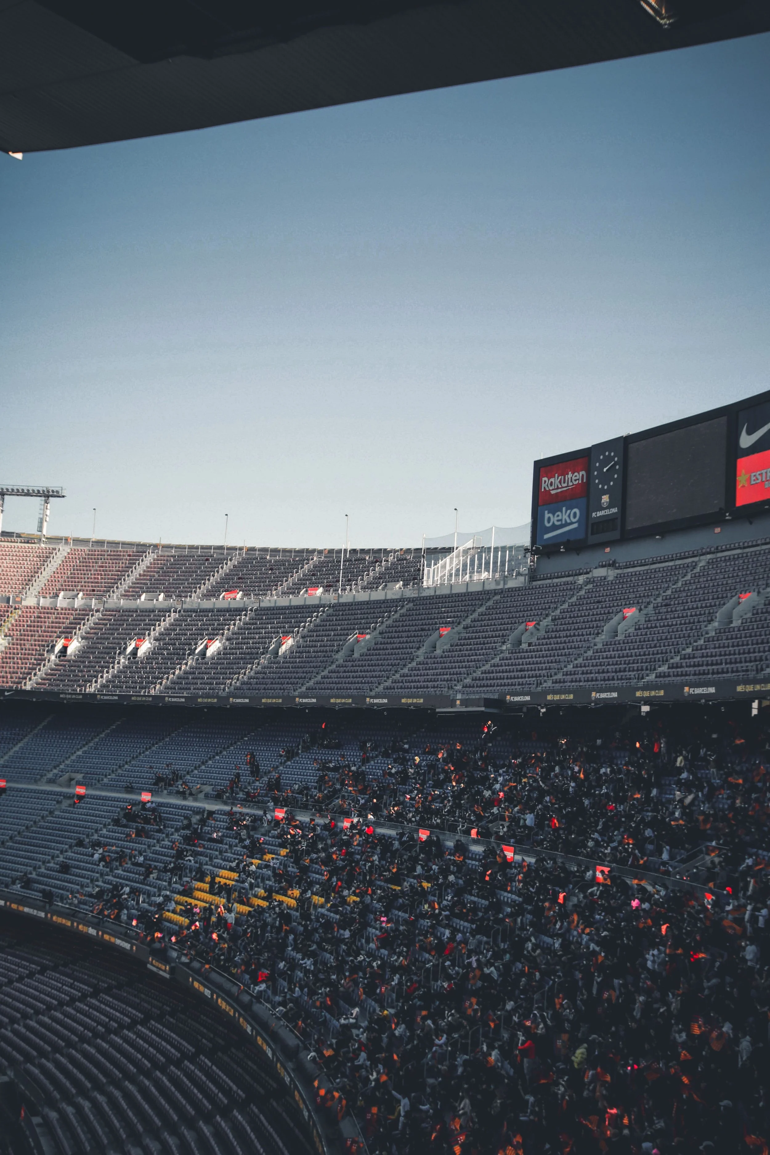 Stadium crowd detection