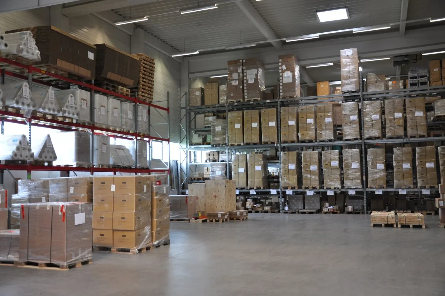 Paletten- und Kleinteilelager im Trefz-Logistikzentrum