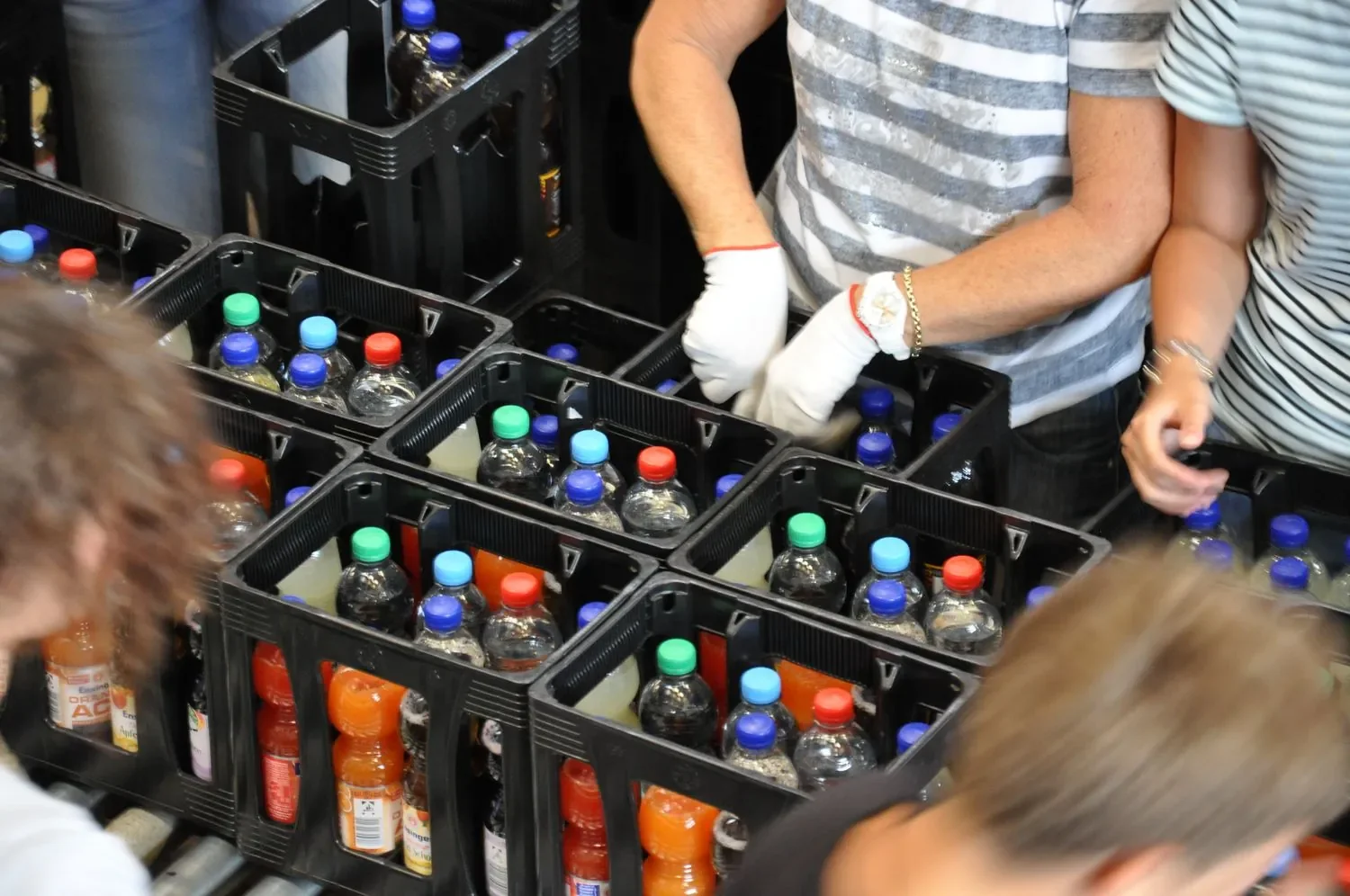 Konfektionierung von Hand im Trefz-Logistikzentrum