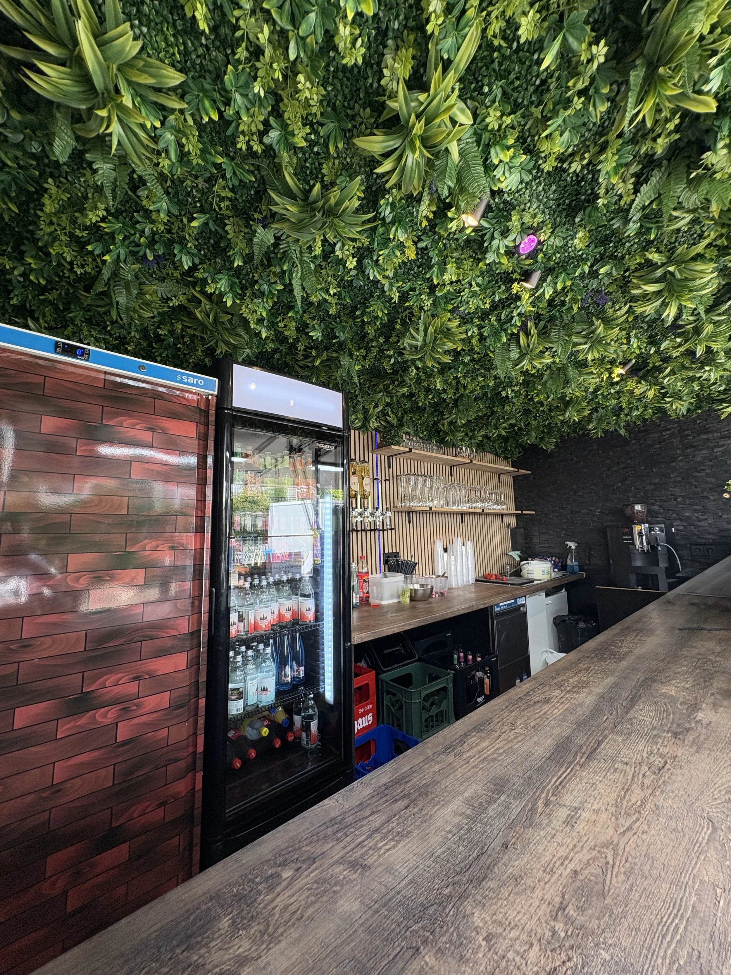 Innenansicht neuer Cocktail Foodtruck