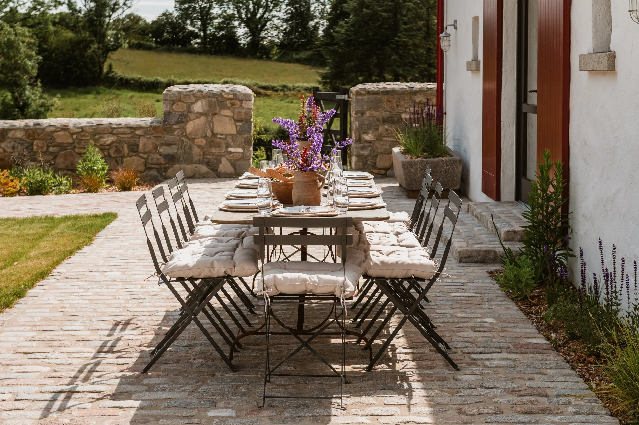 Outdoor dining on the terrace at Drift