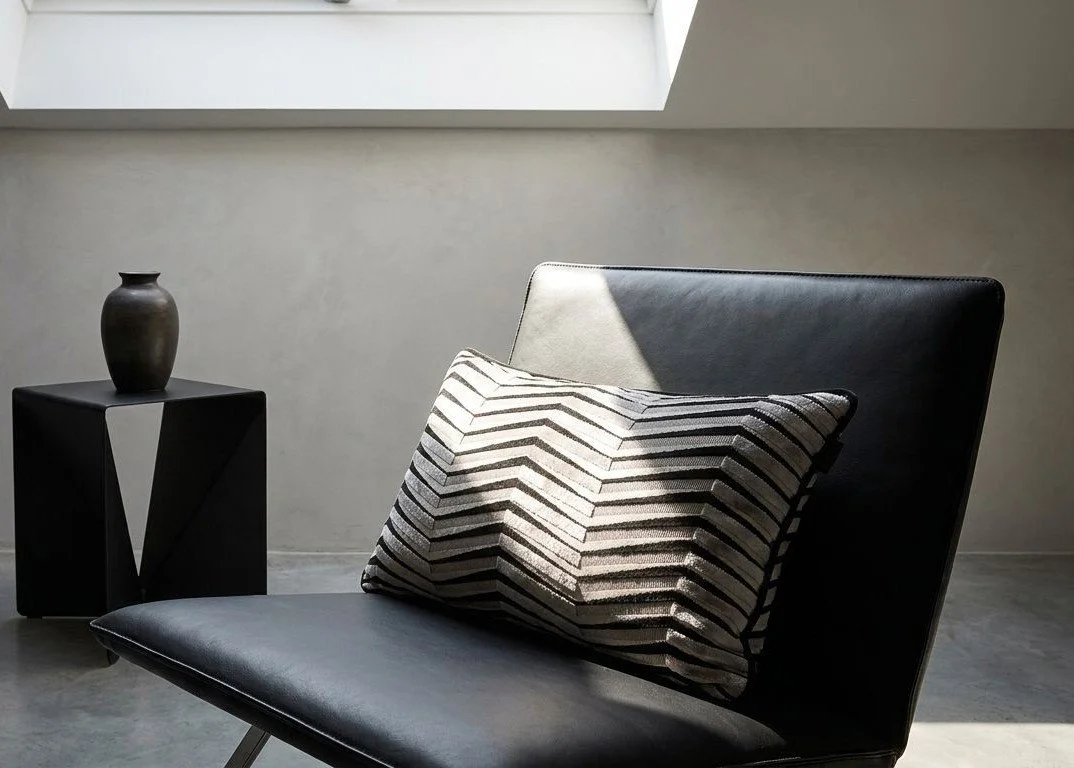 Bagutta cushion — Garnet styled