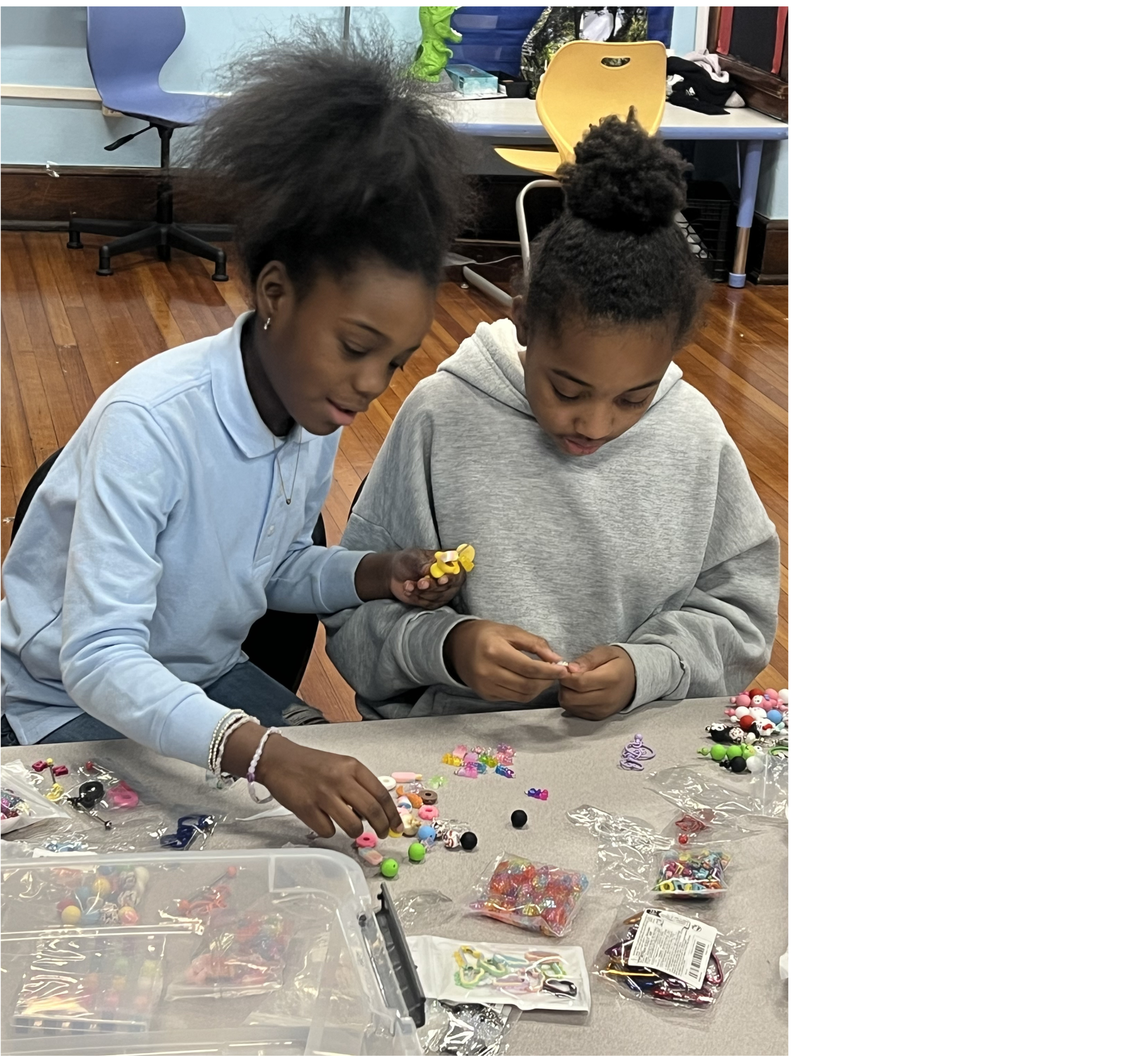 Students collaborating during Smart Hustle Jr