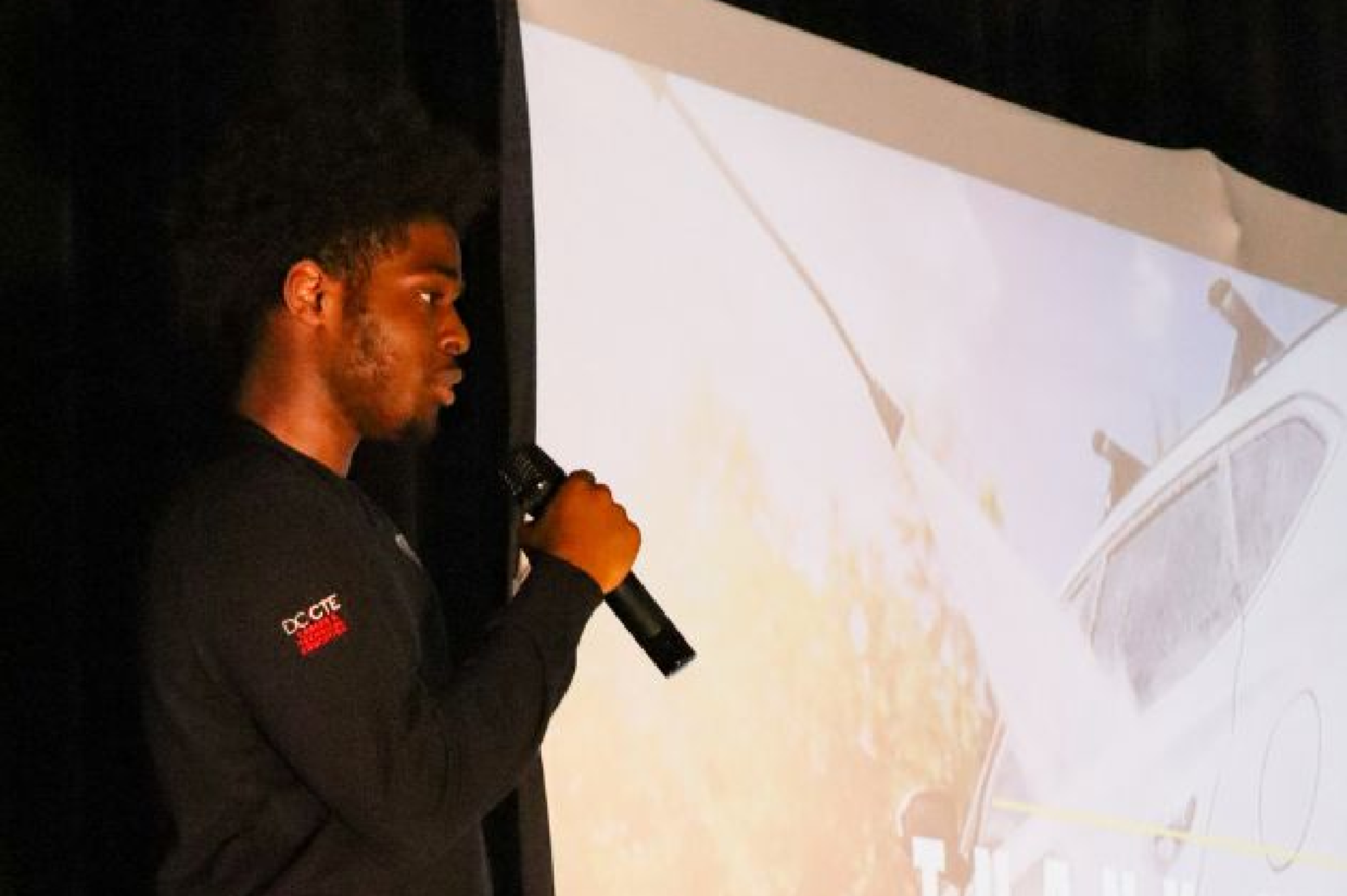 Student entrepreneur pitching at KidBizCON