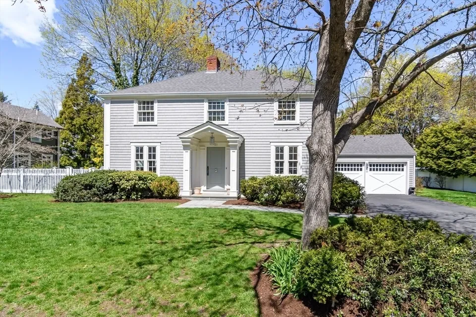 31 Shirley Rd, Wellesley, MA