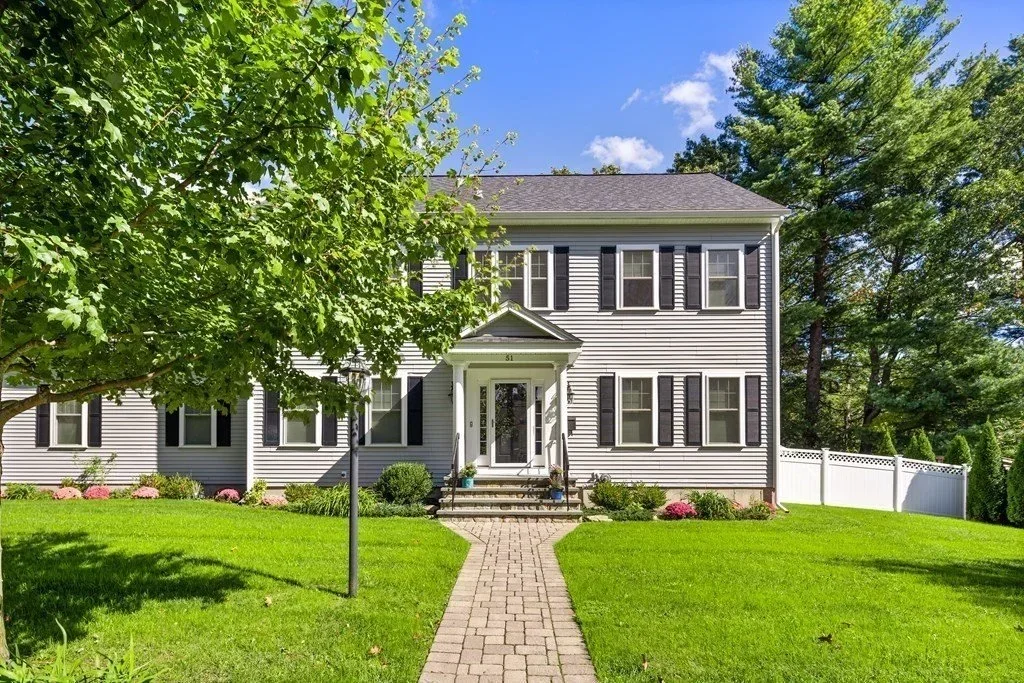 51 Boulder Brook, Wellesley, MA