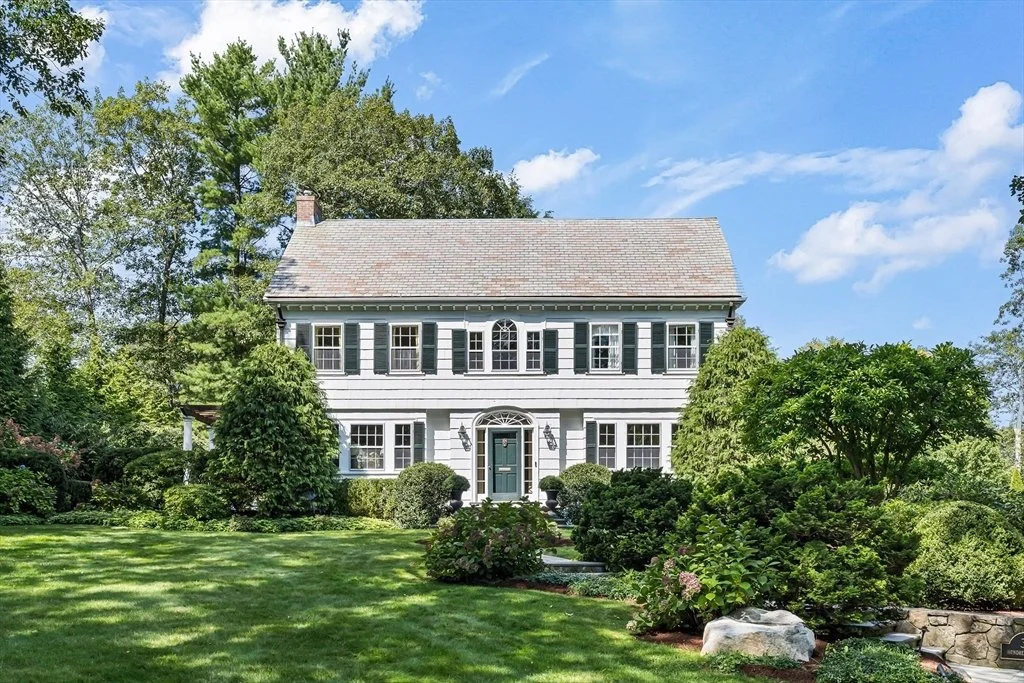 33 Hundreds Circle, Wellesley, MA