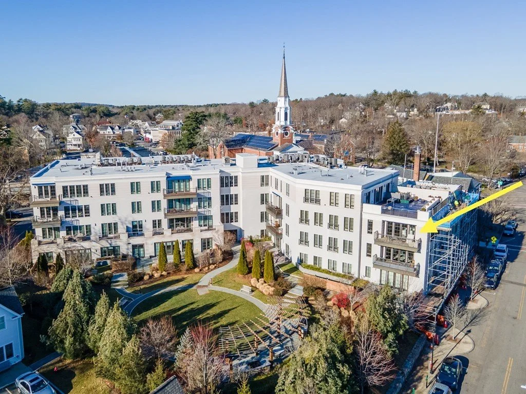 580 Washington St #306, Wellesley, MA