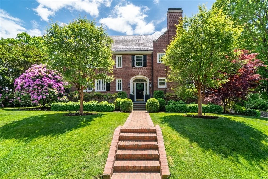 10 Benton Street, Wellesley, MA