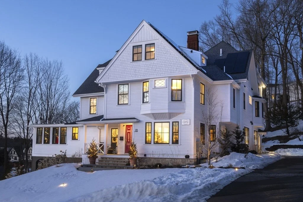 18 Maugus Avenue, Wellesley, MA