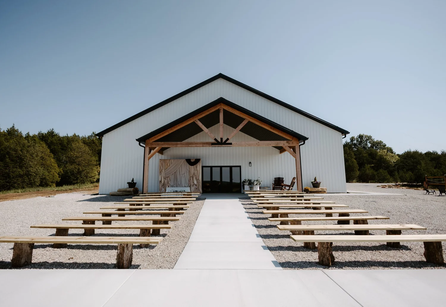 The ceremony aisle and chapel at Hayden Creek