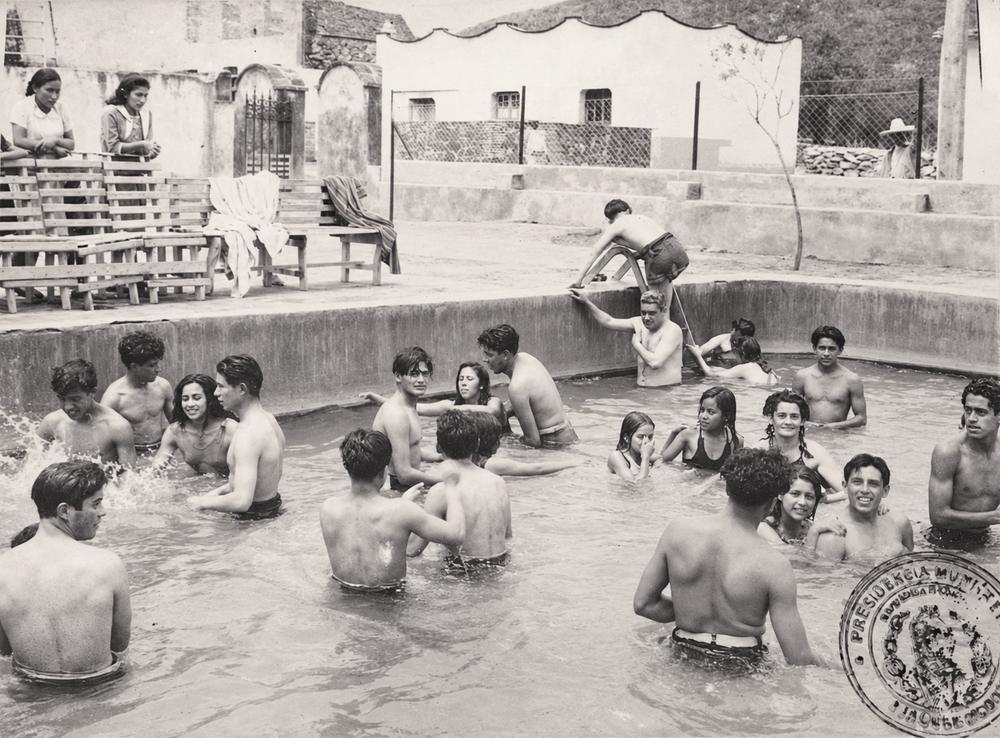 Restauración asistida por IA: Un día en el agua