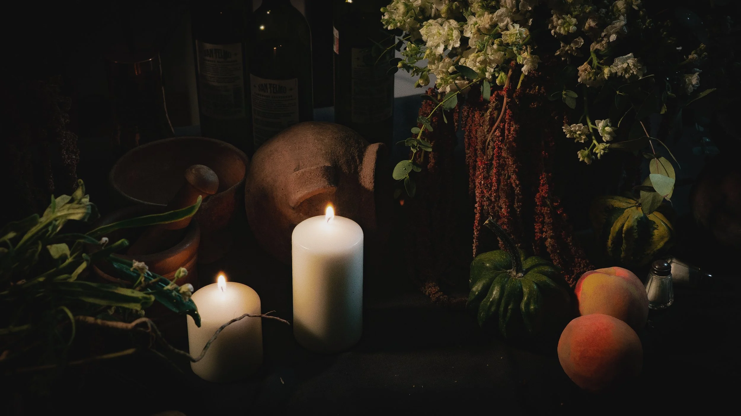 Still Life I — Botellones, detalle final