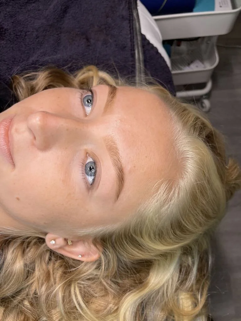 After brow thread at EAE