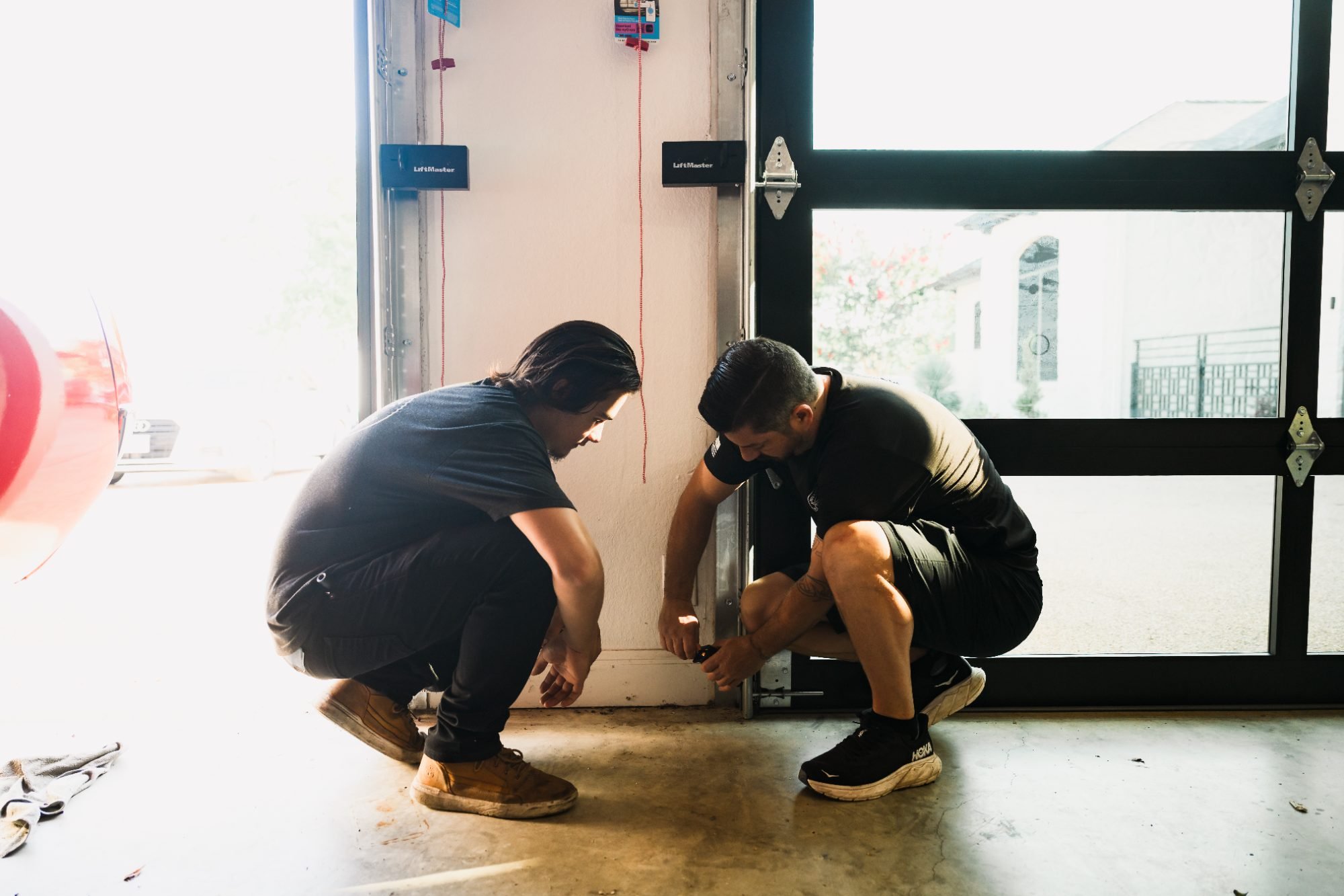 Raynor Garage Door Installation and Repair in Cedar Park and Greater Austin