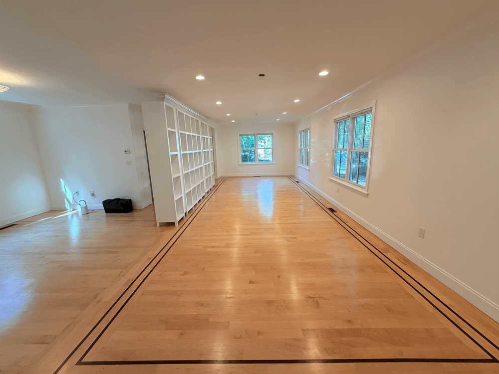 Cambridge maple floor and decorative border before refinishing