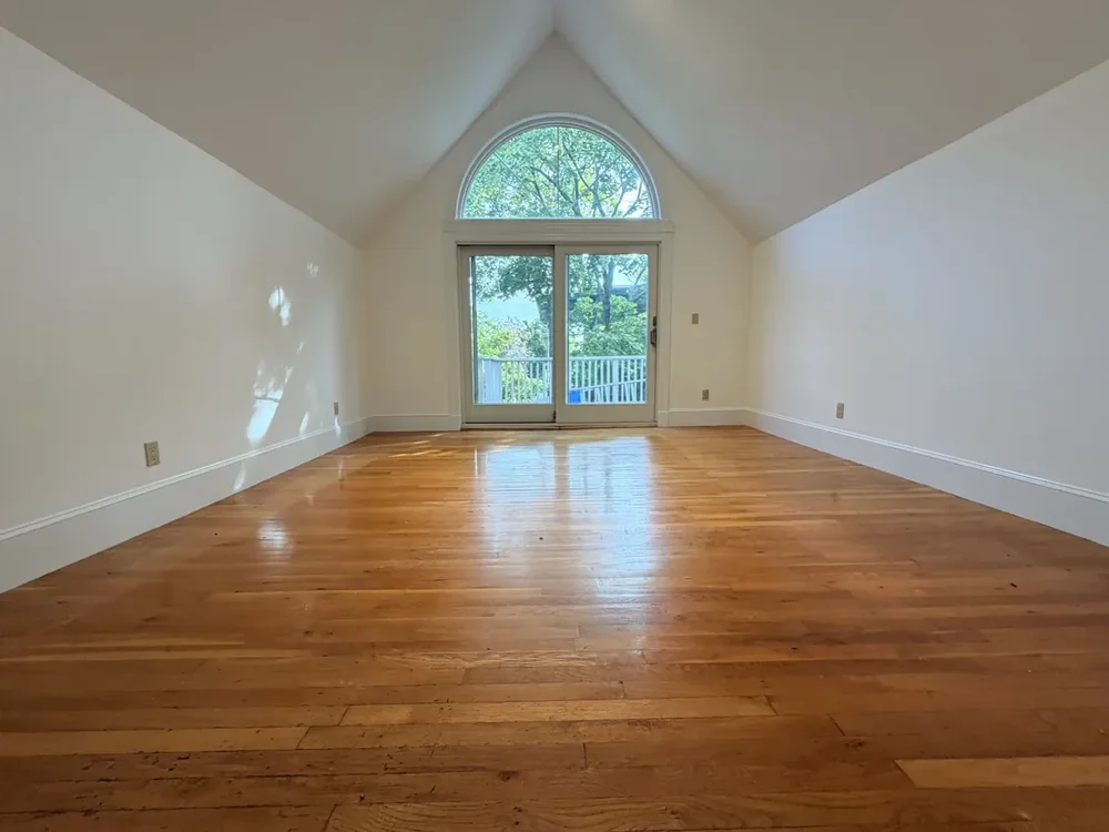 The main room before refinishing