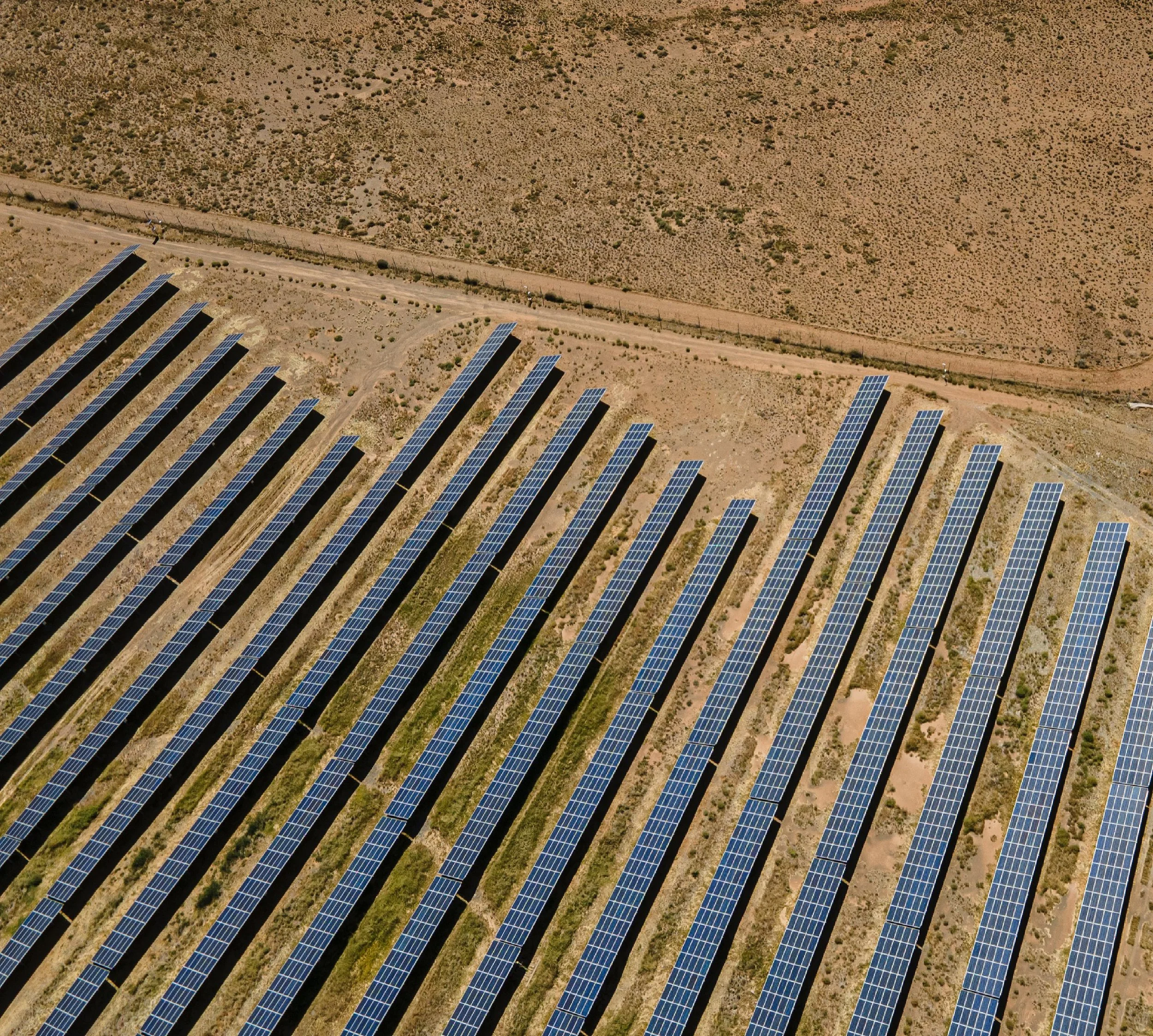 Campo fotovoltaico aereo