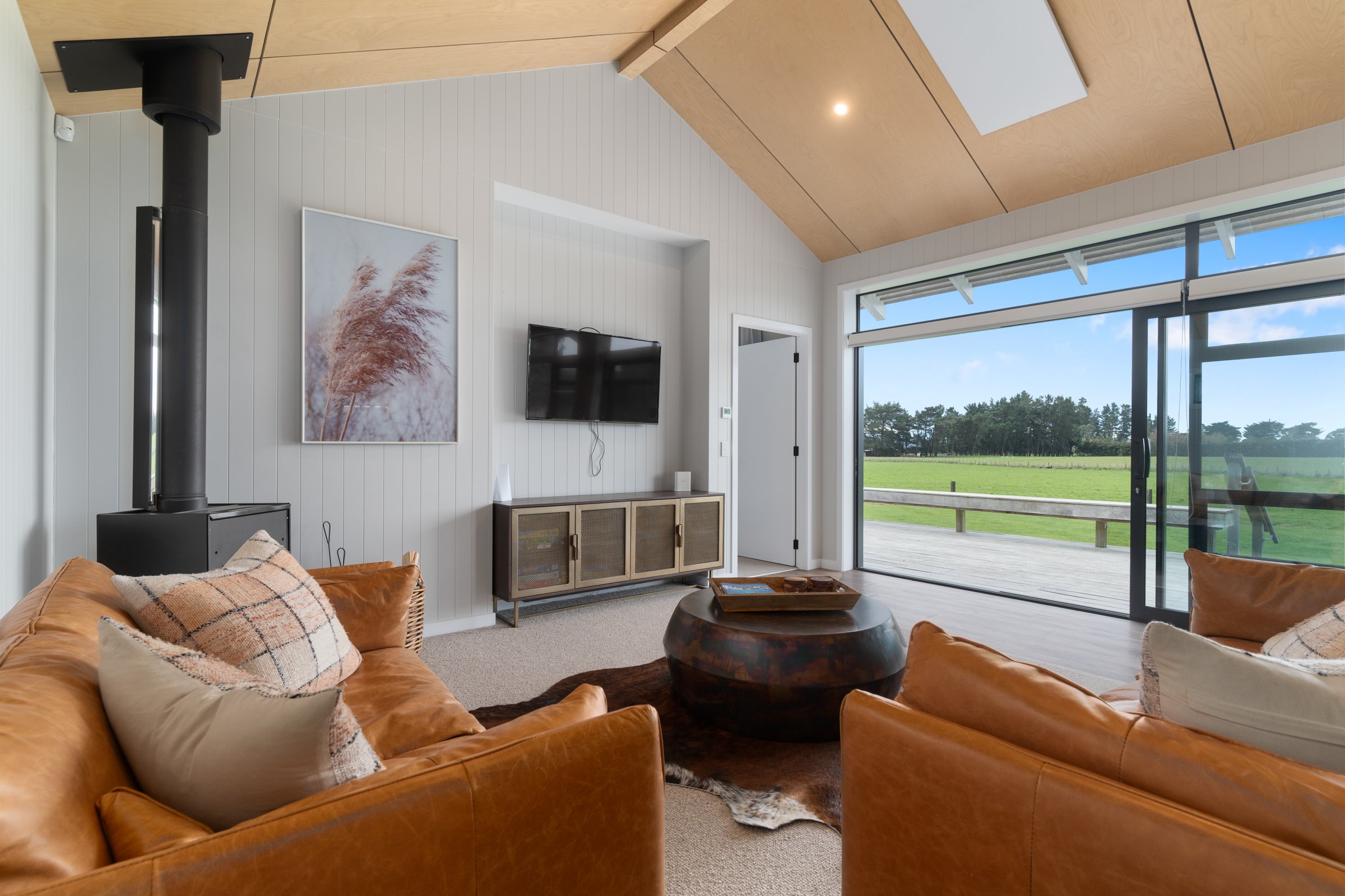 White Rock Retreat – Whare Nui