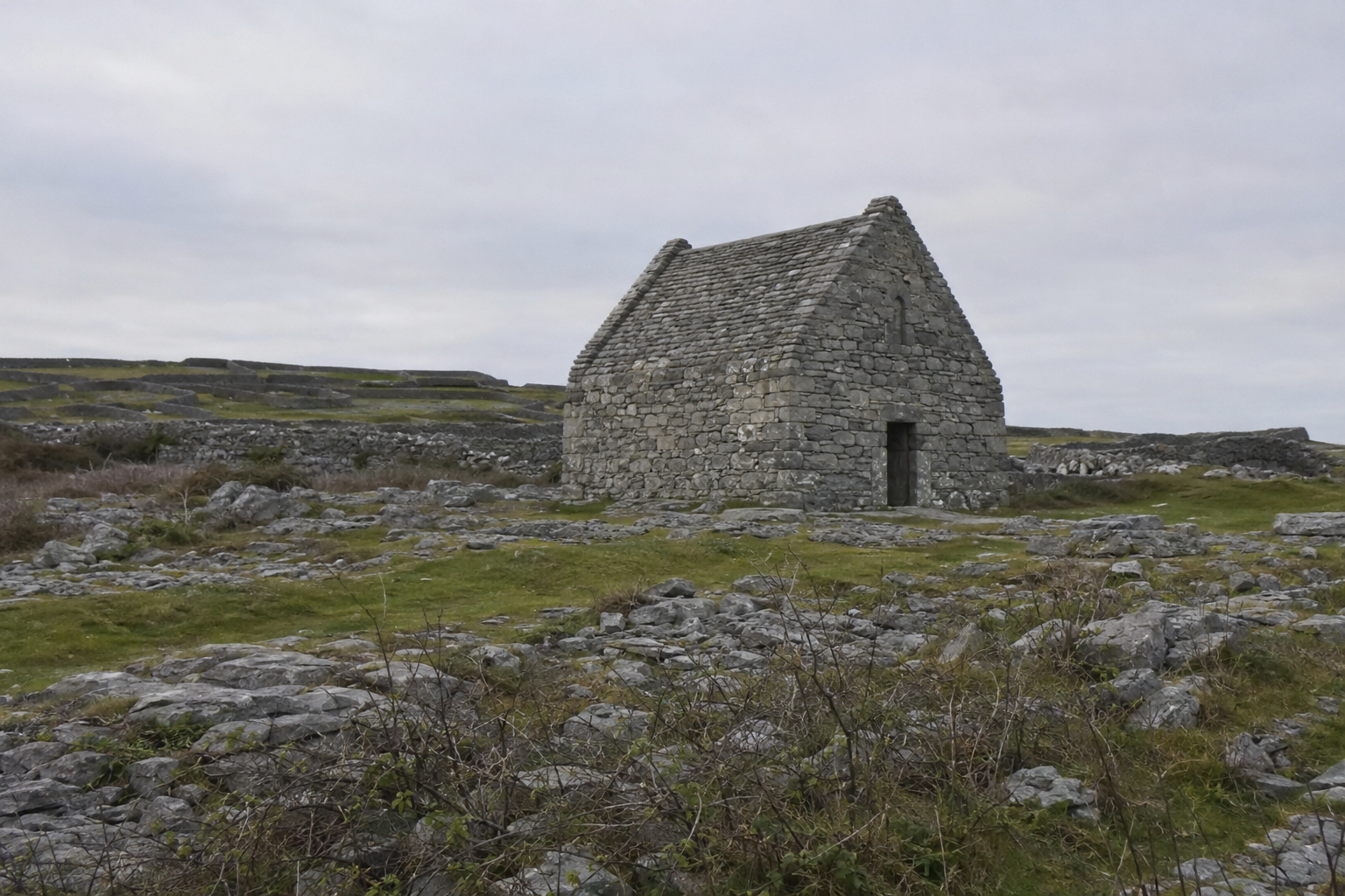 Teampall Bheanáin Inis Mór, Aran Islands, Ireland