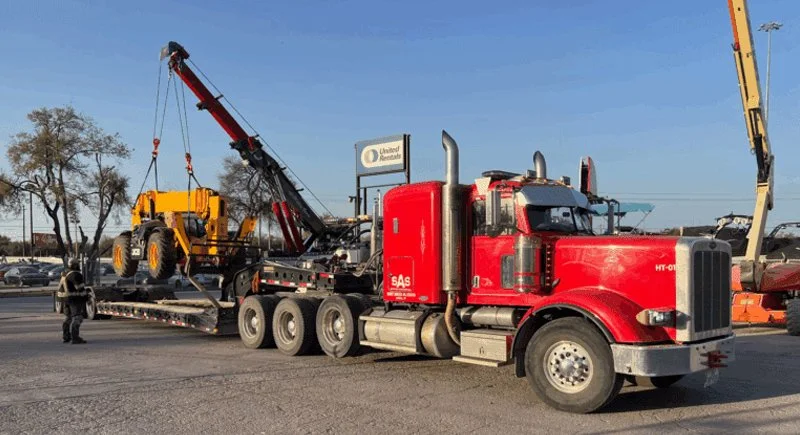 SAS Towing and Recovery mobile crane performing heavy-lift work