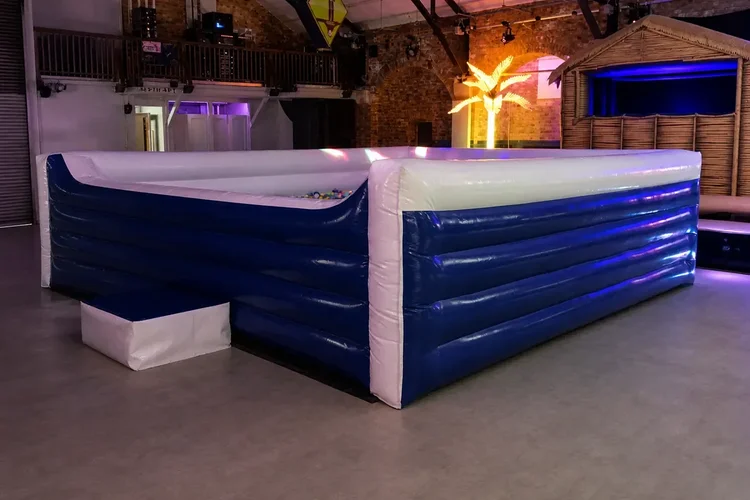 4.5m by 4.5m blue and white ball pit