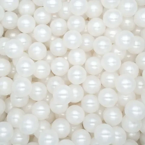 White ball pit with pearl and transparent balls