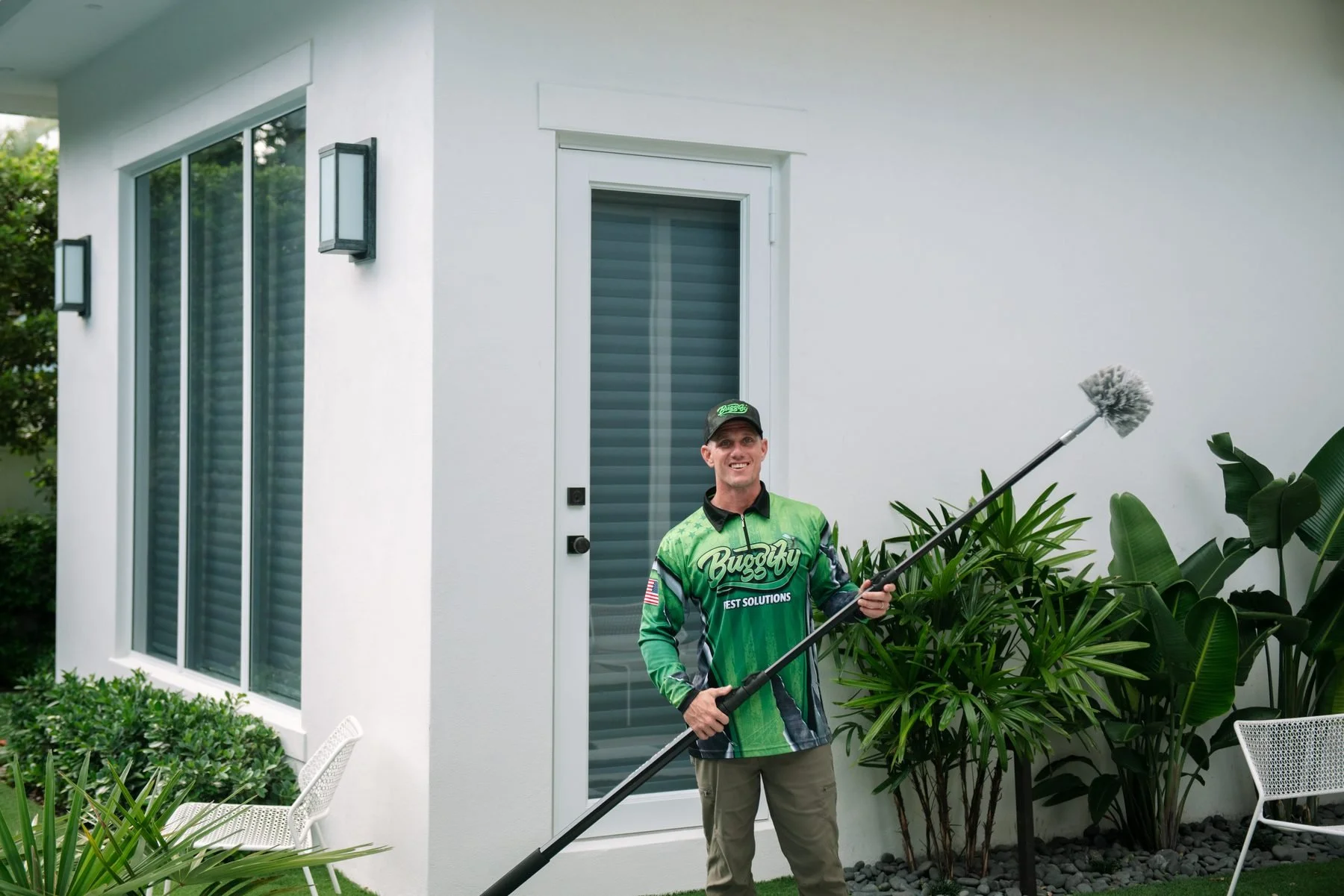 Buggify service in a Boca neighborhood