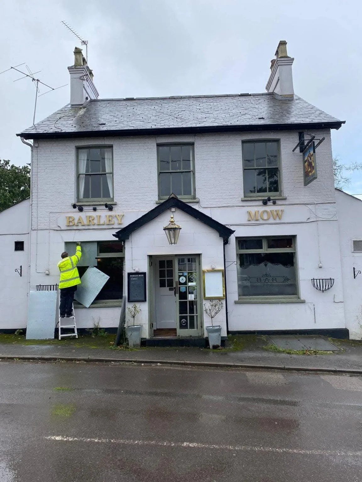 The Barley Mow during the closure