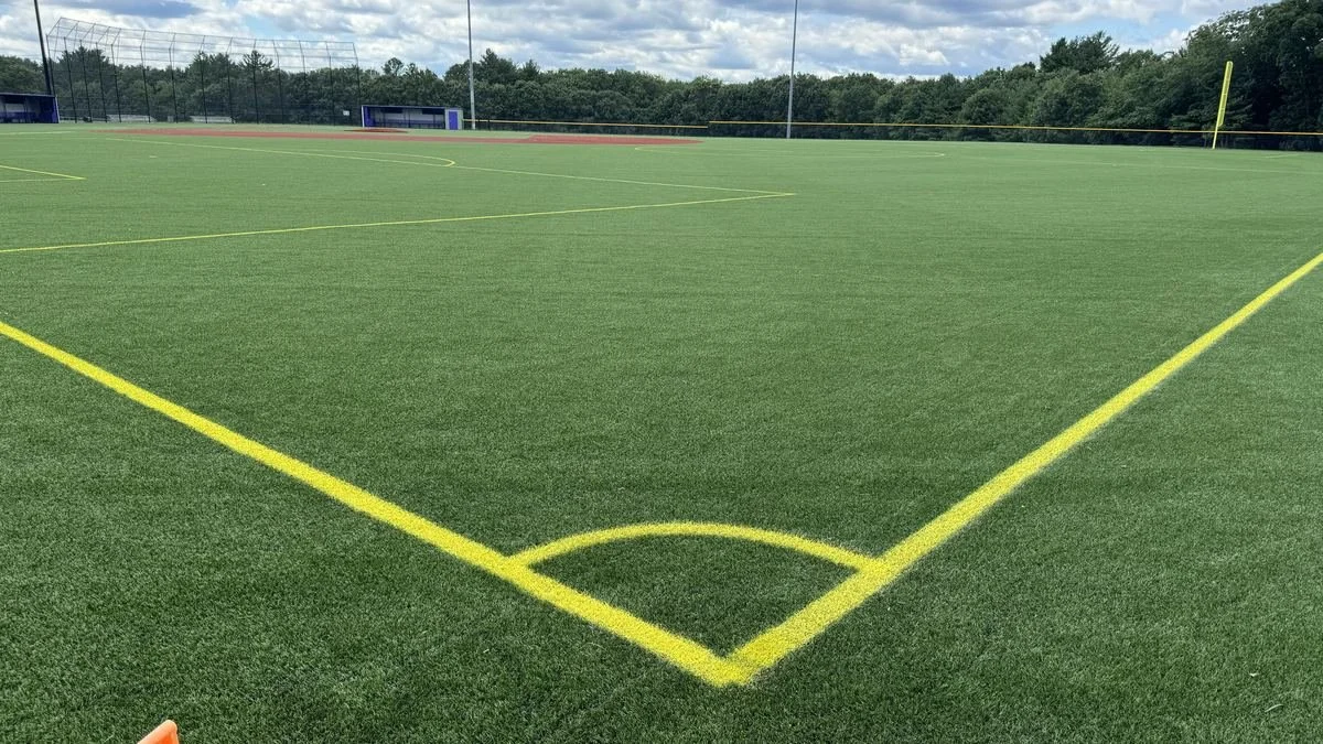 Relining of an artificial turf field