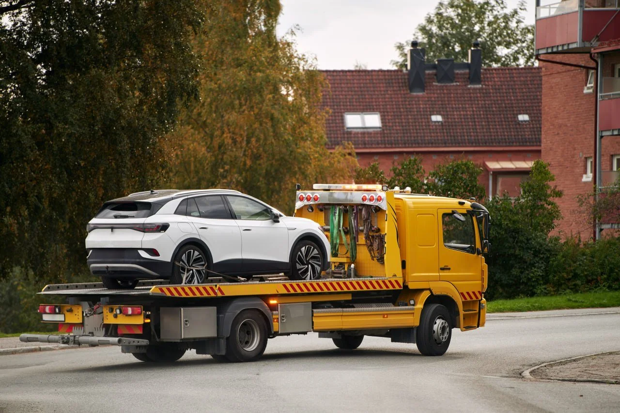 Heavy-Duty Tow Truck