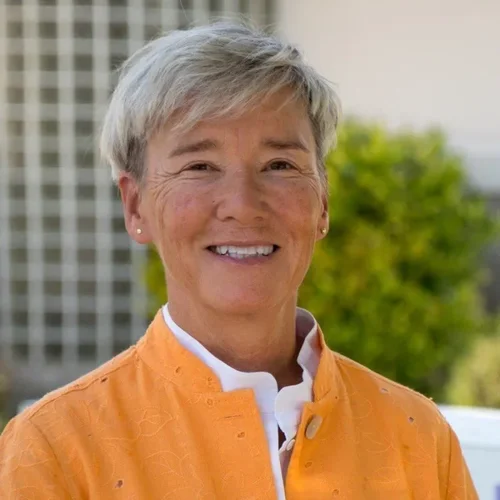 Dr. Lindy Crawford