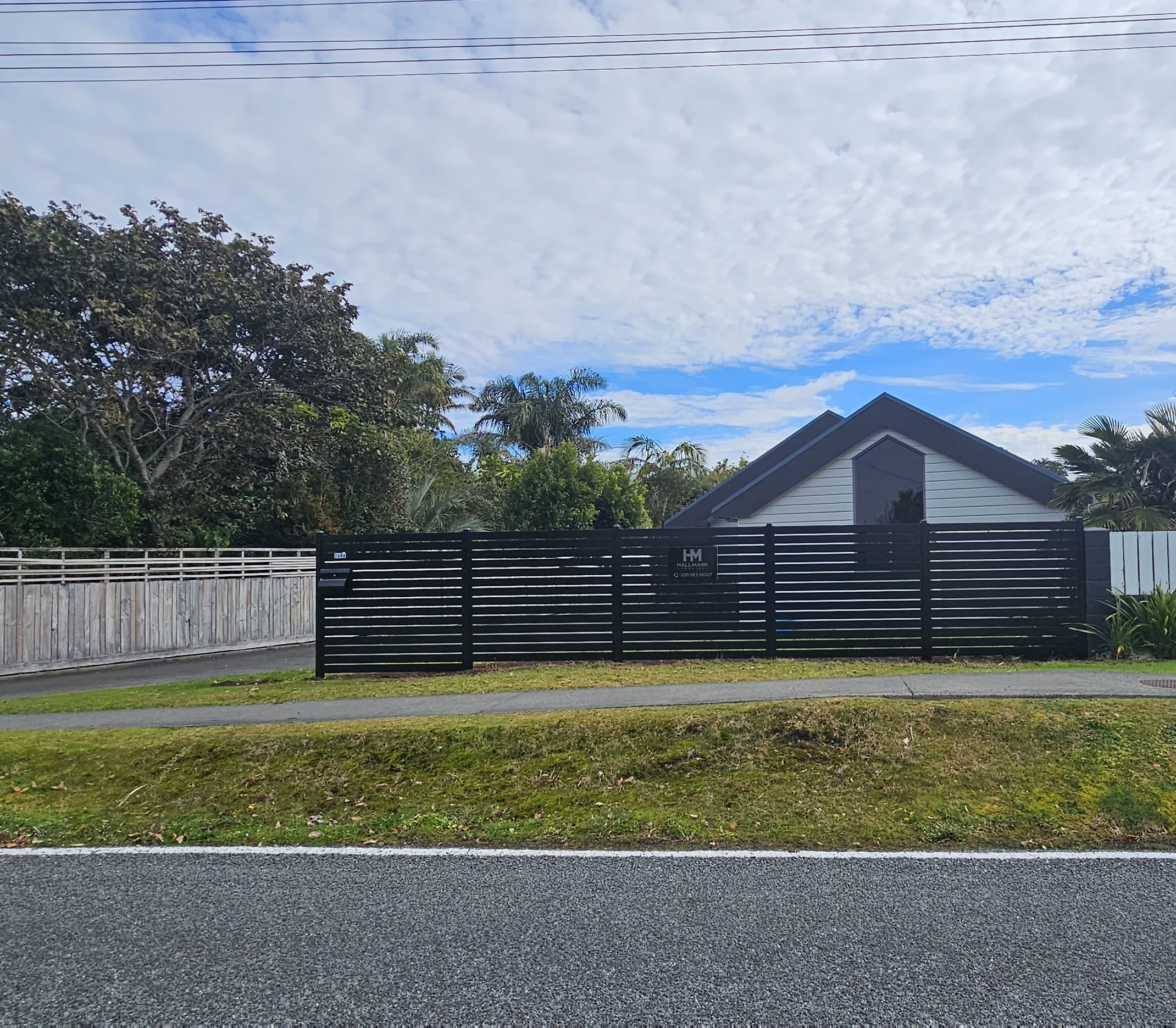 Modern aluminium fencing installation by Hallmark Fencing in Whangārei