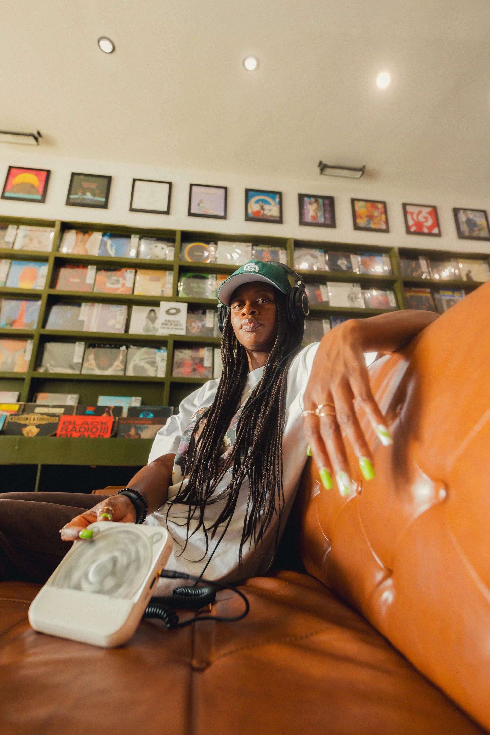 Dauché for WÈ Frequency