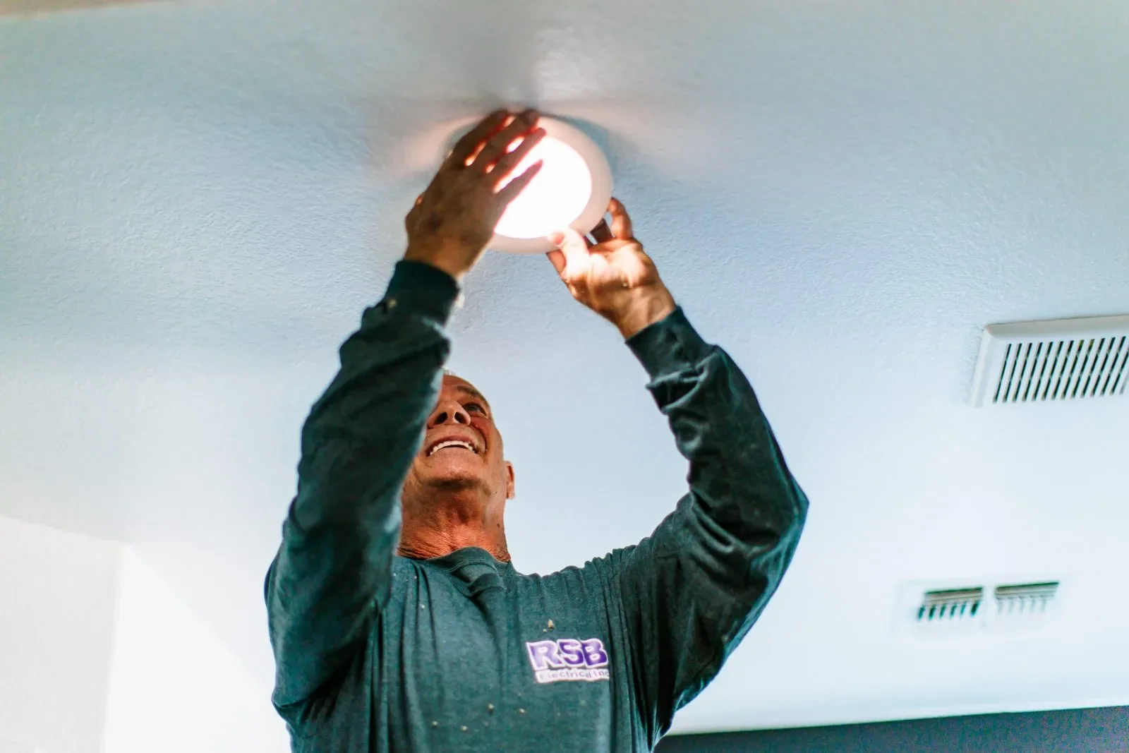 Outdoor circuit troubleshooting Valley — RSB Electrical, Mesa AZ