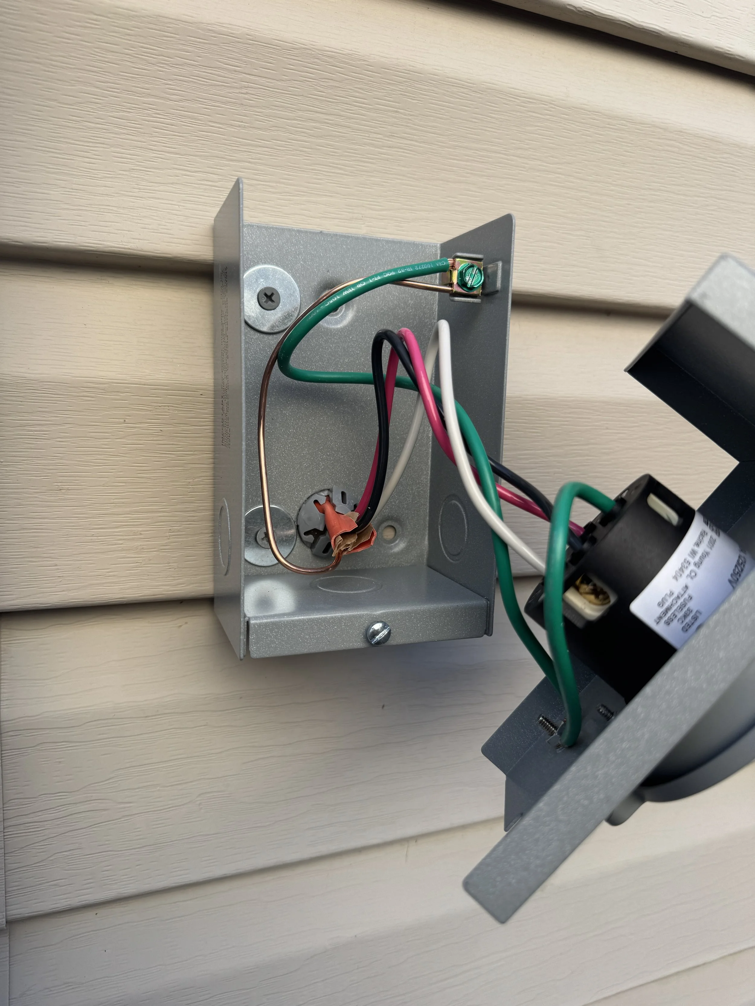 Power inlet wired with separate hot, neutral, and ground conductors in Norfolk, VA