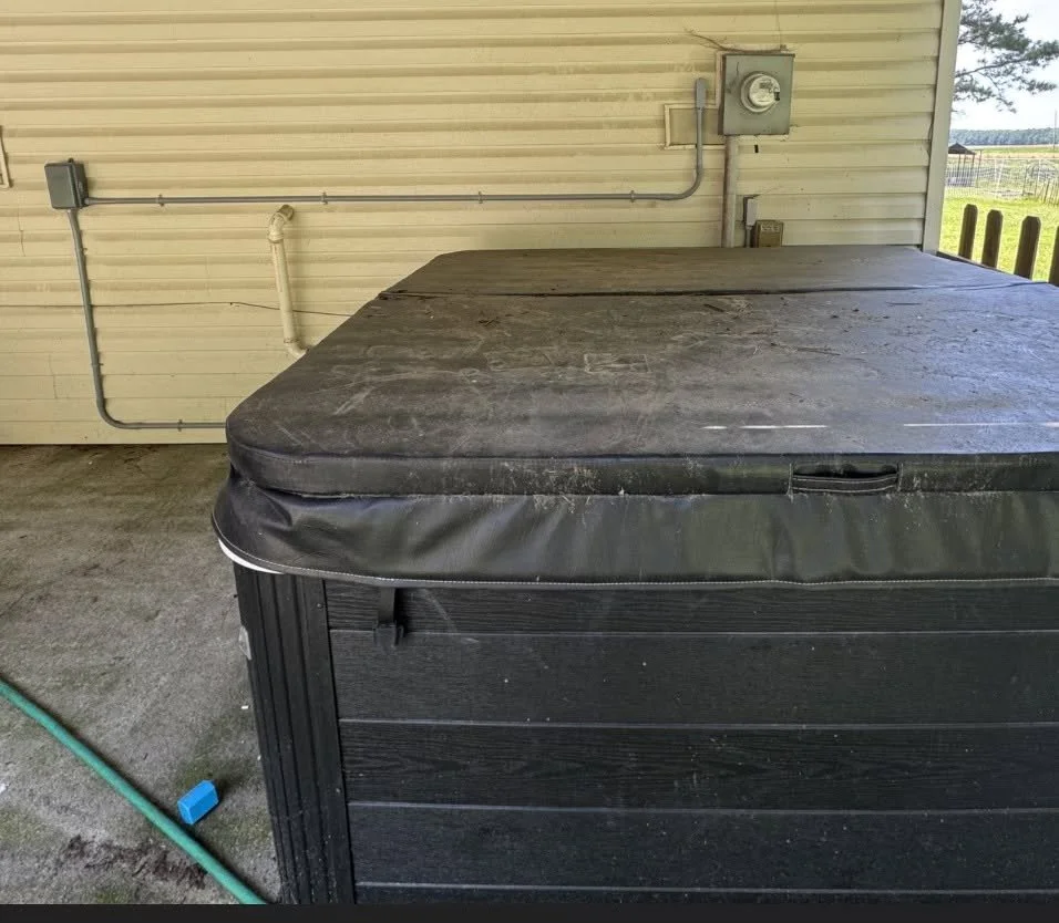 Hot tub circuit and its disconnect at a Suffolk, VA home