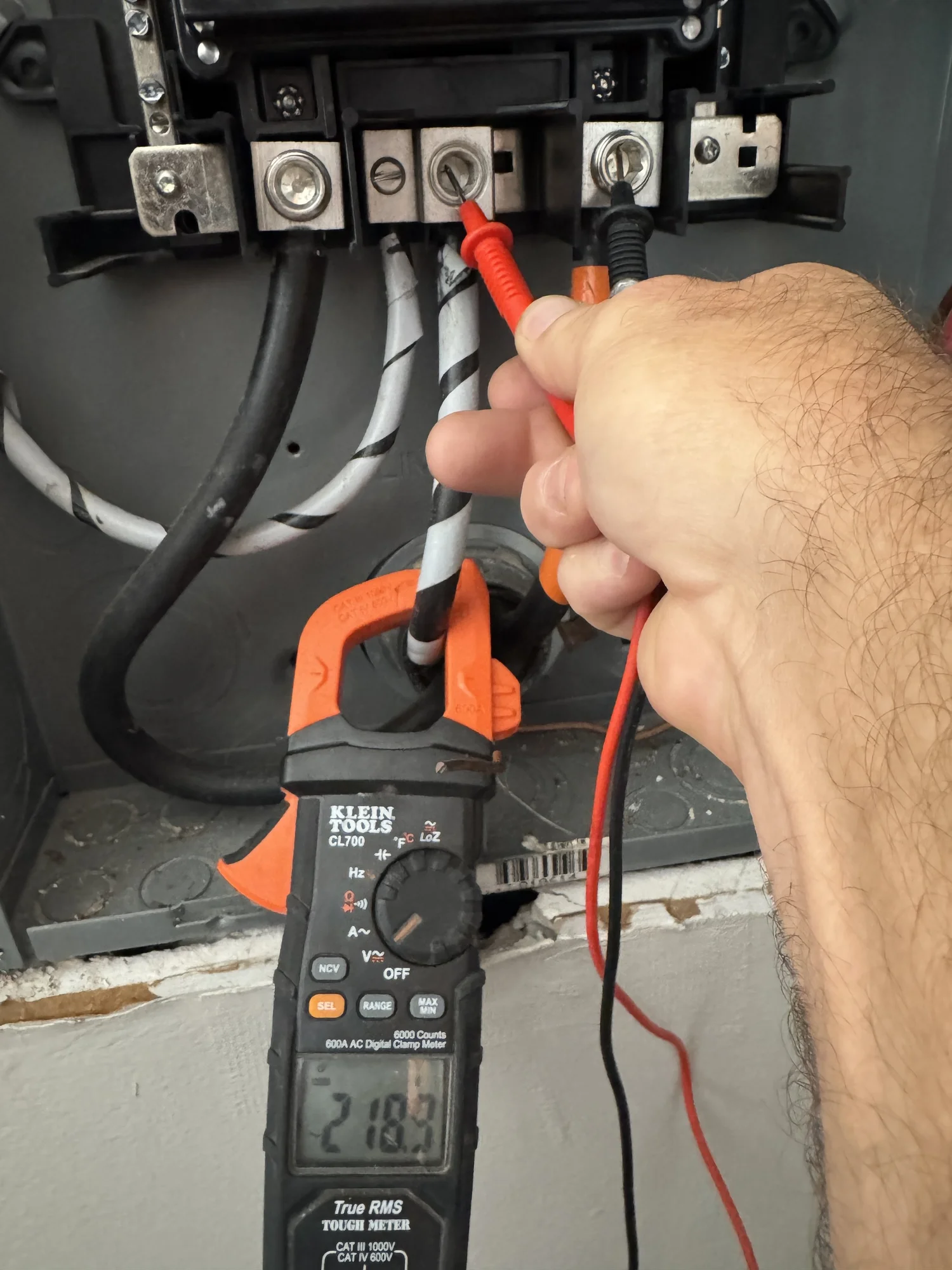 flickering lights repair in Virginia Beach by Castles Electrical