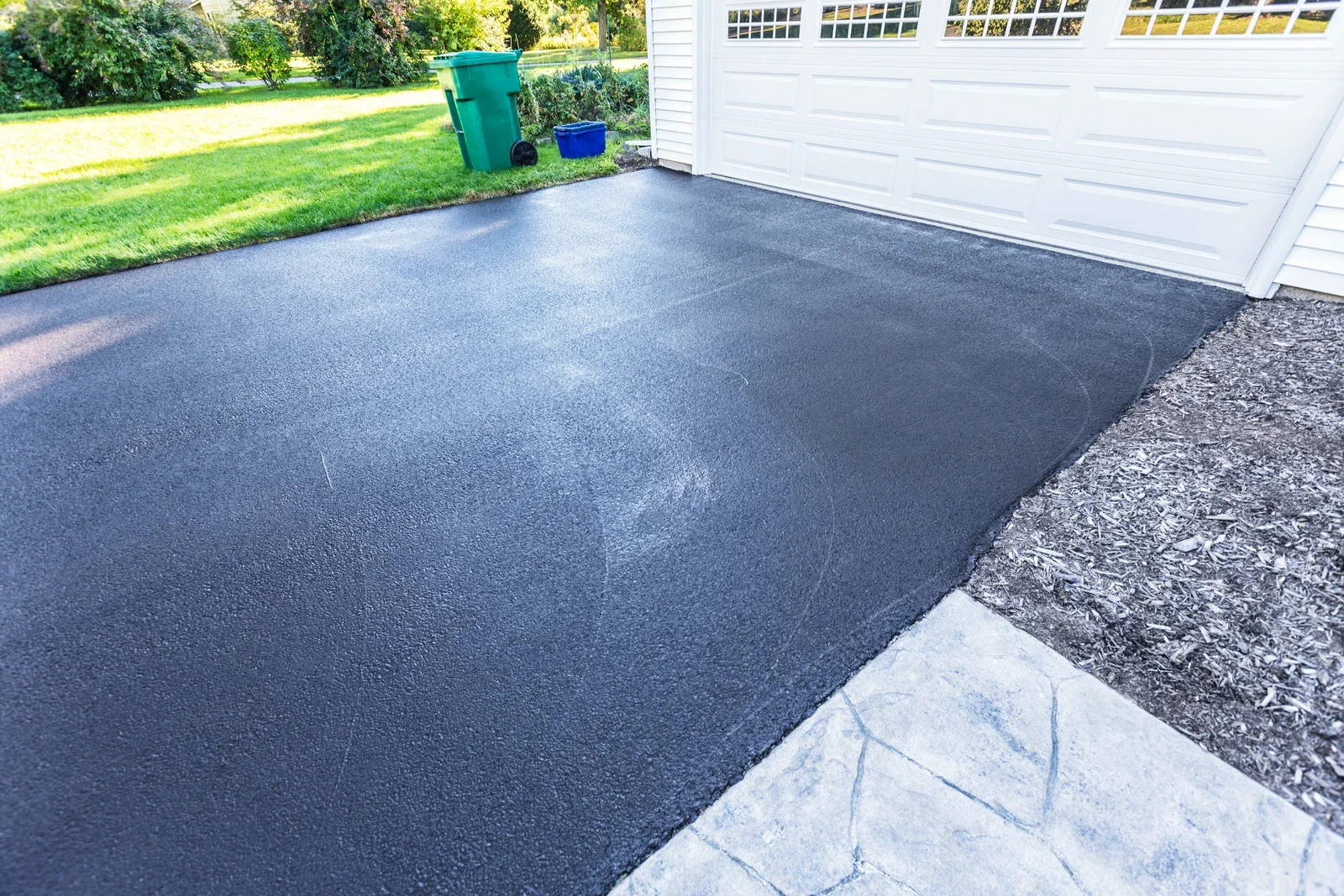 New concrete driveway in Conroe TX