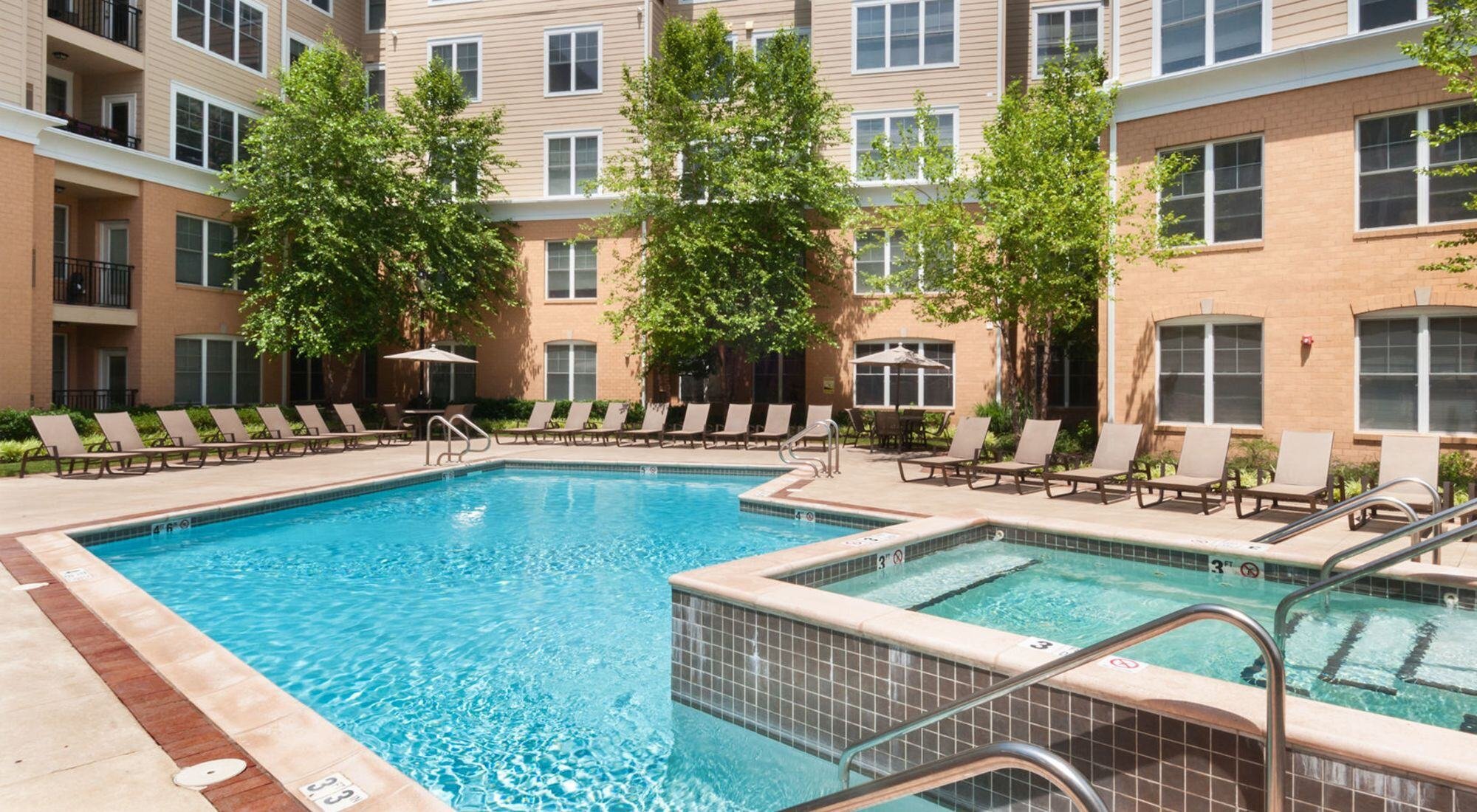 Sofi Morristown apartments pool, Morris County NJ