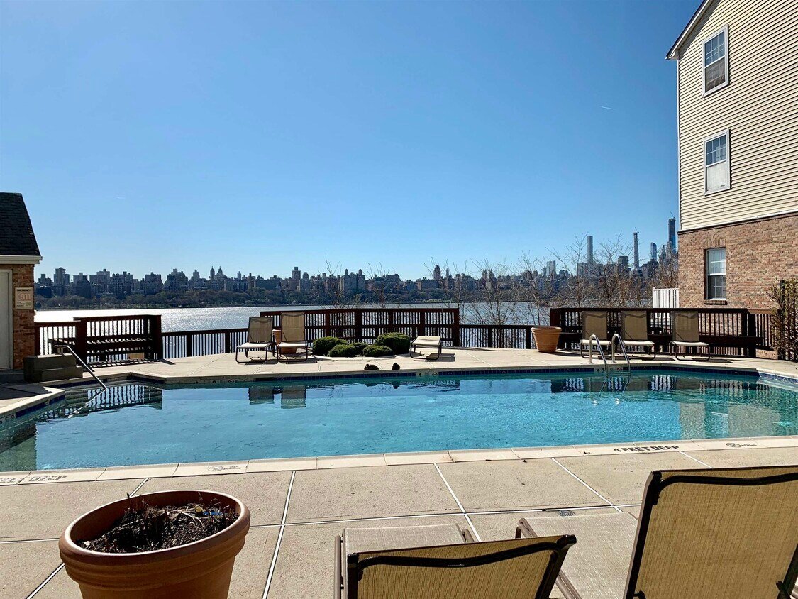 Commercial community pool, Hudson County NJ