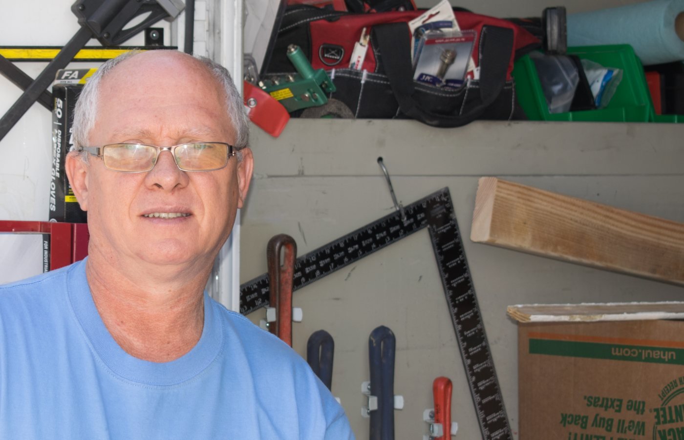 American Discount Plumbing repairing a burst pipe in Phoenix.