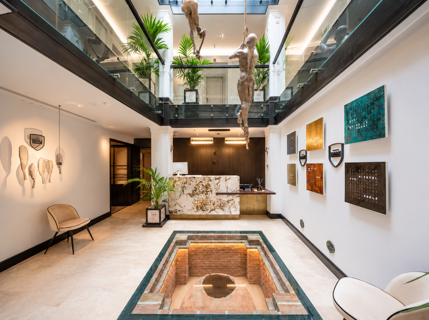 El Castillo Lobby