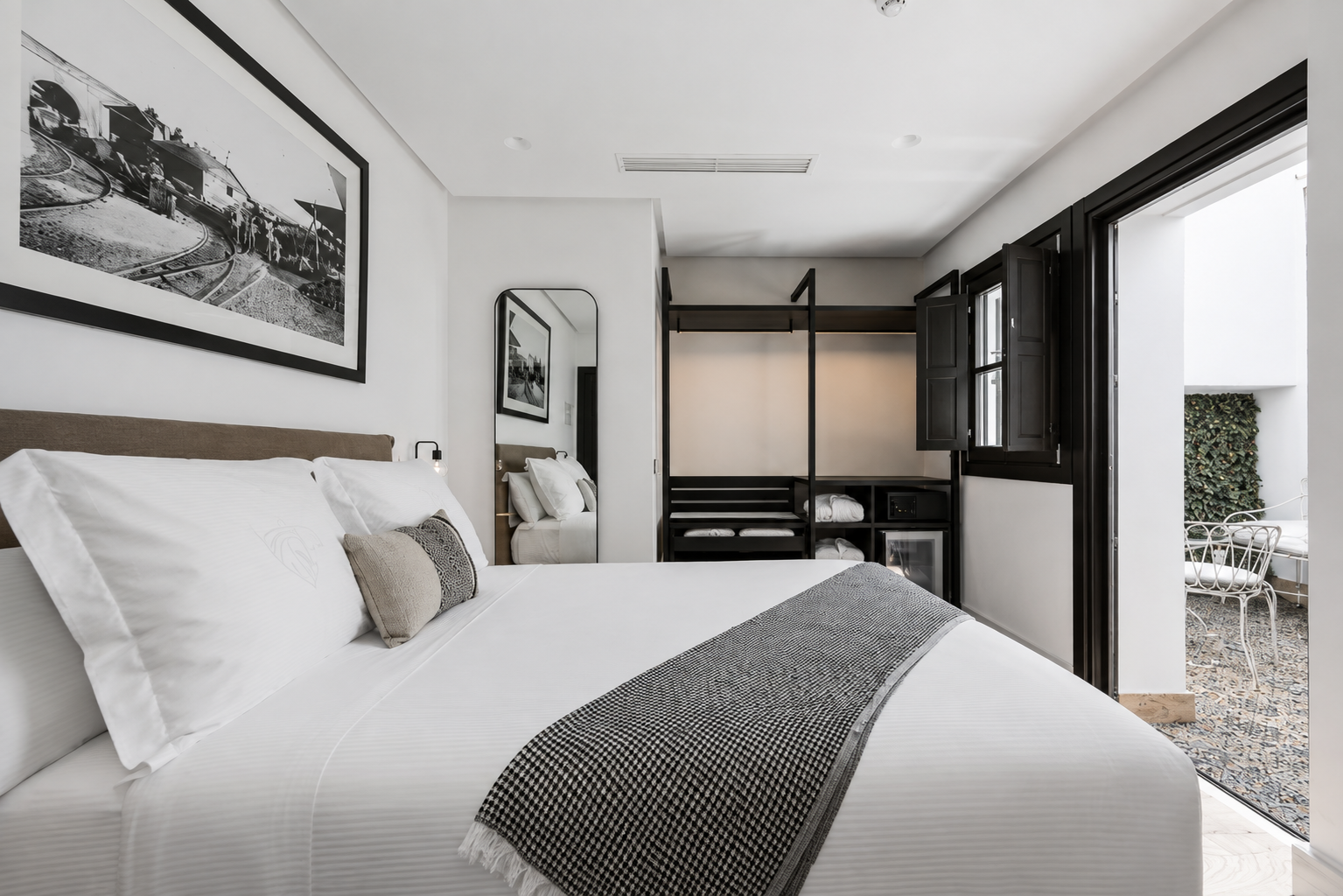 Maison Ardois Accessible Standard Double Room interior