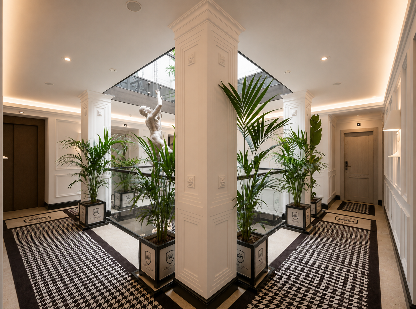 El Castillo Lobby