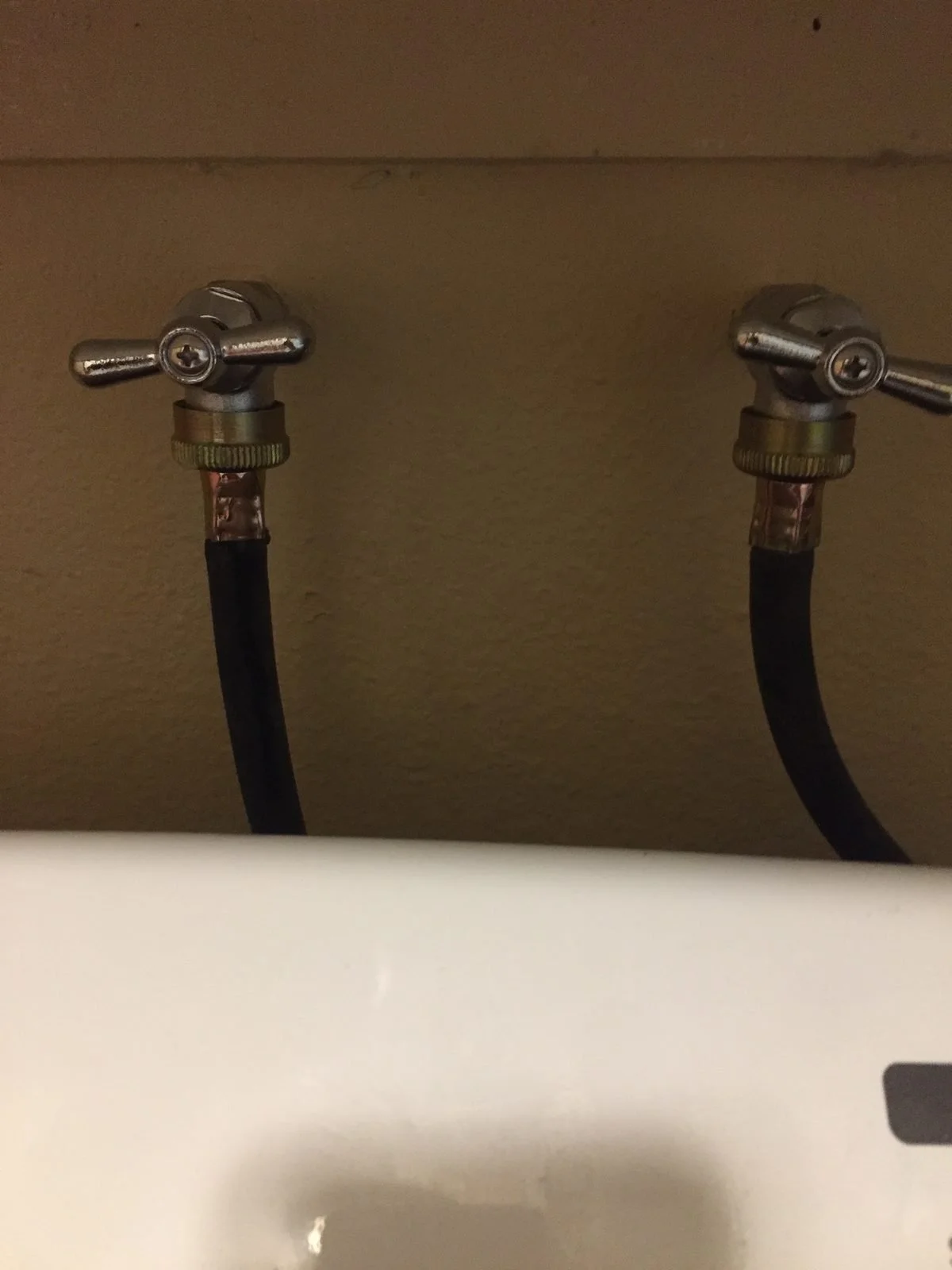 Ser Plumbing greeting a customer at the door