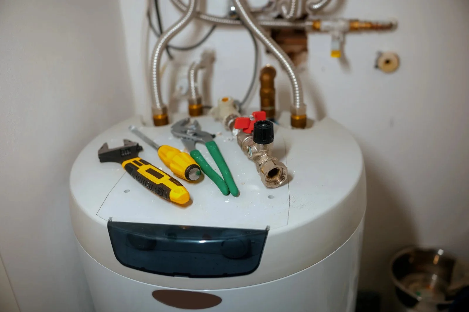 Water heater replacement in Paramount, CA by Ser Plumbing
