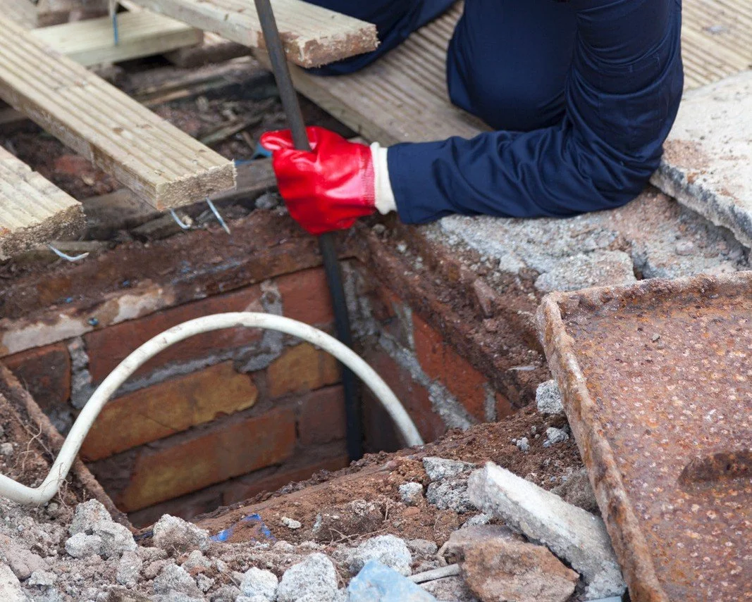 Drain line repair and replacement in Paramount, CA by Ser Plumbing